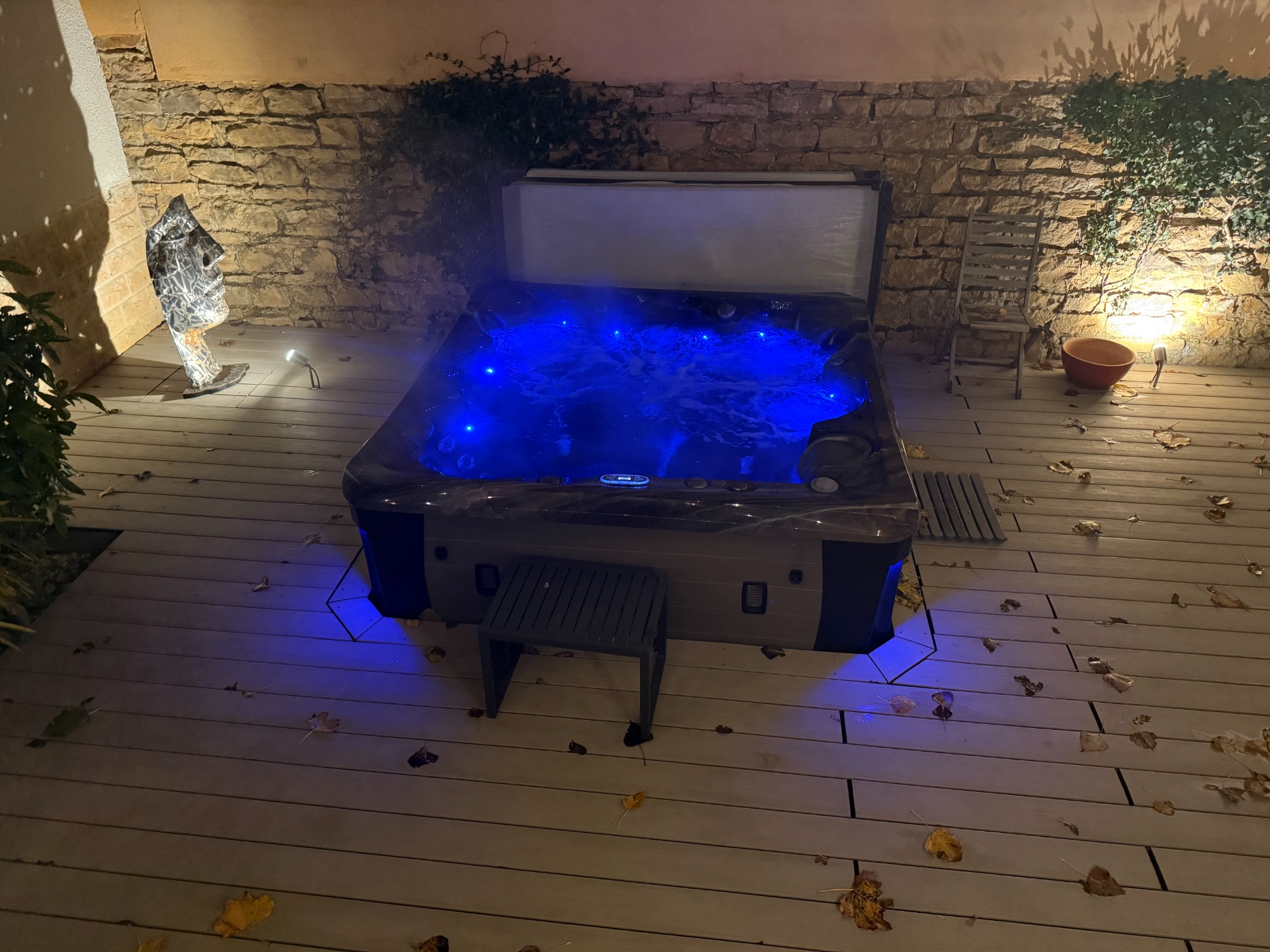 Jacuzzi en terrasse exterieure